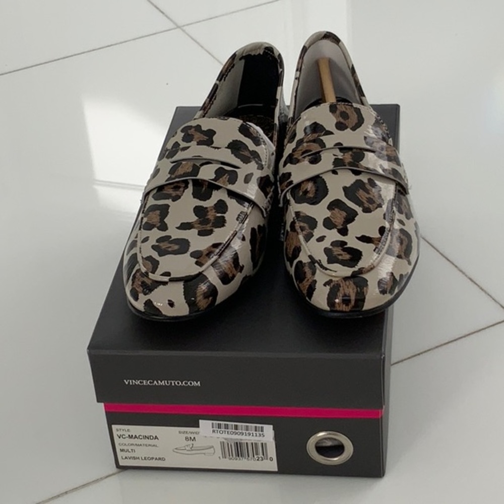 Vince Camuto leopard patent leather loafer never worn new with box
